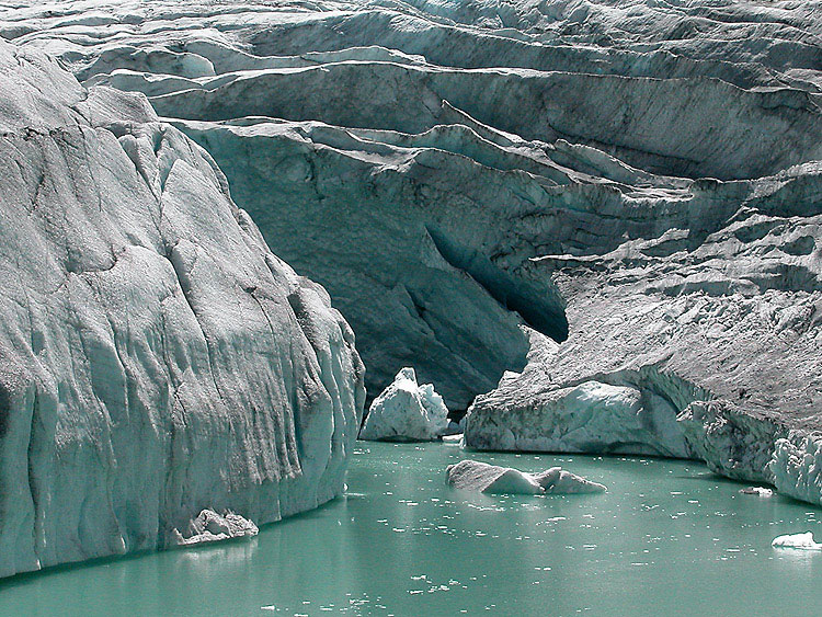 Auflsung der Zunge und Bildung eines neuen Gletschersees im August 2002