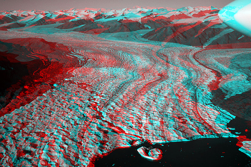  of Iceberg Glacier as in the previous photo but as anaglyph 3D image
