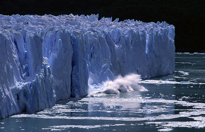 Kalbung Glaciar Perito Moreno