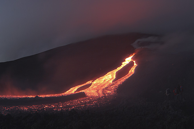 1 - 3 November 2006: Lava flows on the South Flank of Bocca Nuova
