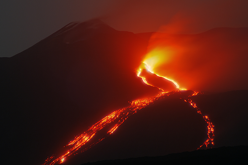 16 - 24 May 2008: Fissure eruption in Valle del Bove
