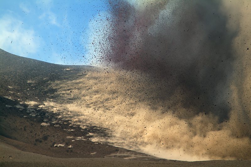 9 Luglio 2011: quinto parossismo del 2011 al Cratere di Sud-Est