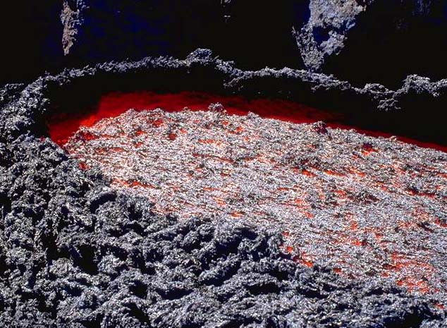 Lavastrme unterhalb des Sdostkraters: 4.-9. April 1999