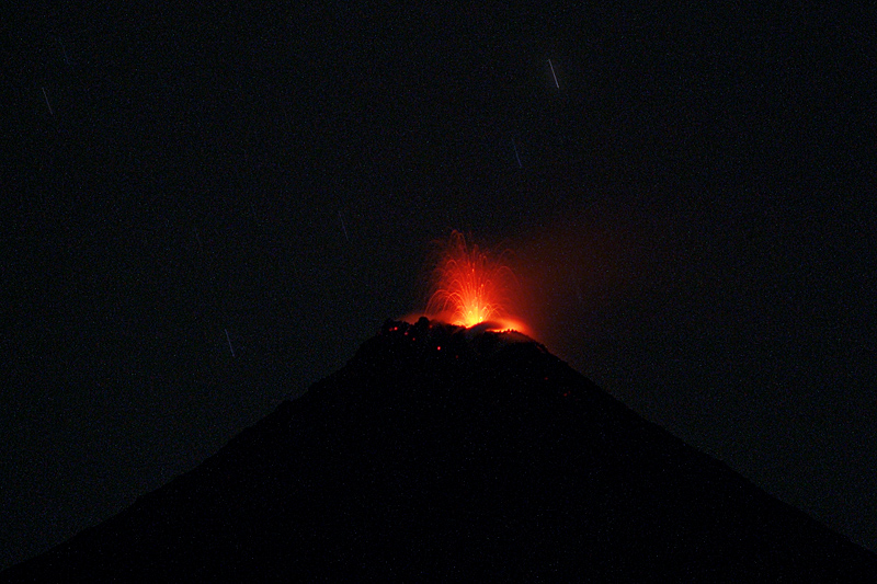 Vulcano Karangetang, Api Siau, Sulawesi
