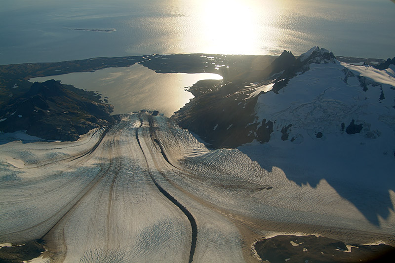 Douglas und Fourpeaked Volcano