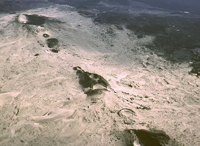 Luftbilder der Rift Valley-Vulkane