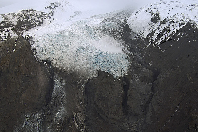 Eyjafjallajkull: subglacial volcanic eruption