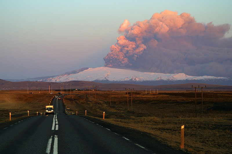 Eyjafjallajkull: subglacial volcanic eruption (continued)