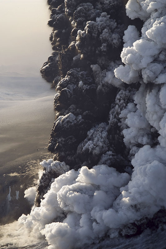 Eyjafjallajkull: subglacial volcanic eruption (continued 2)