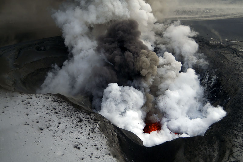 Eyafallajkull: subglacial volcanic eruption (continued 3)