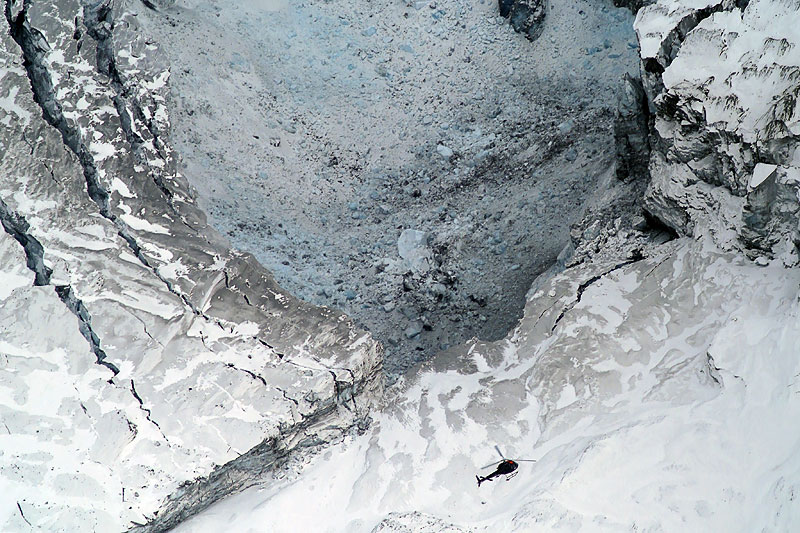 Eyafallajökull: subglacial volcanic eruption (continued 3) Eyafallajökull: subglacial volcanic eruption (continued 3)