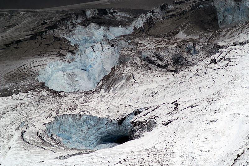 Eyafallajkull: subglacial volcanic eruption (continued 3)