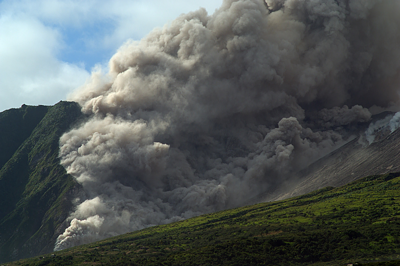 Pyroclastic flows in Tar River Valley (27 - 29 Jan 2010)