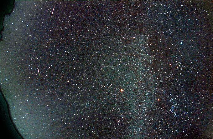 The Great Leonid Meteor Shower Photo Page