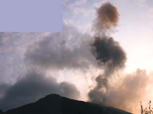 swisseduc stromboli unusual eruptions eruption vincenzo cloud seen san