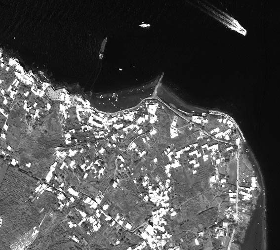 Foto aerea e dallo spazio dell'isola di Stromboli