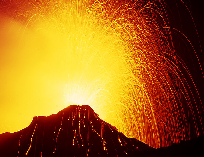 11.-15. October 2005: Eruptions as seen from Pizzo