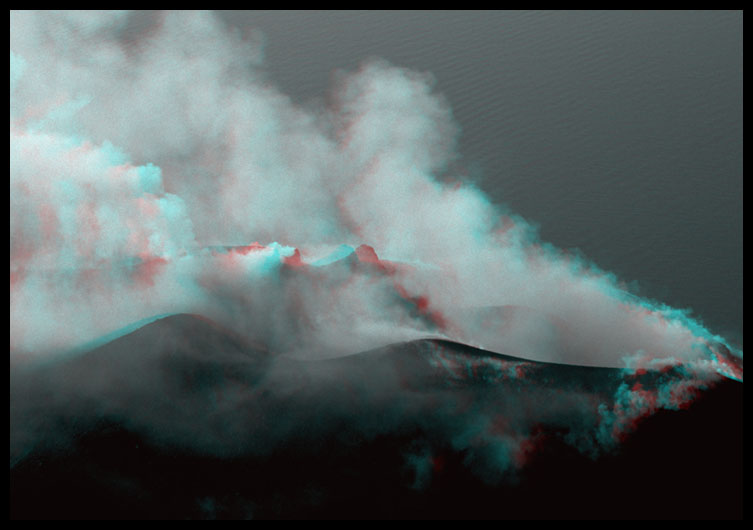 Stereofotos Krater und Eruptionen 1996