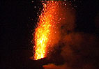 Eruption am Nordostkrater von Stromboli