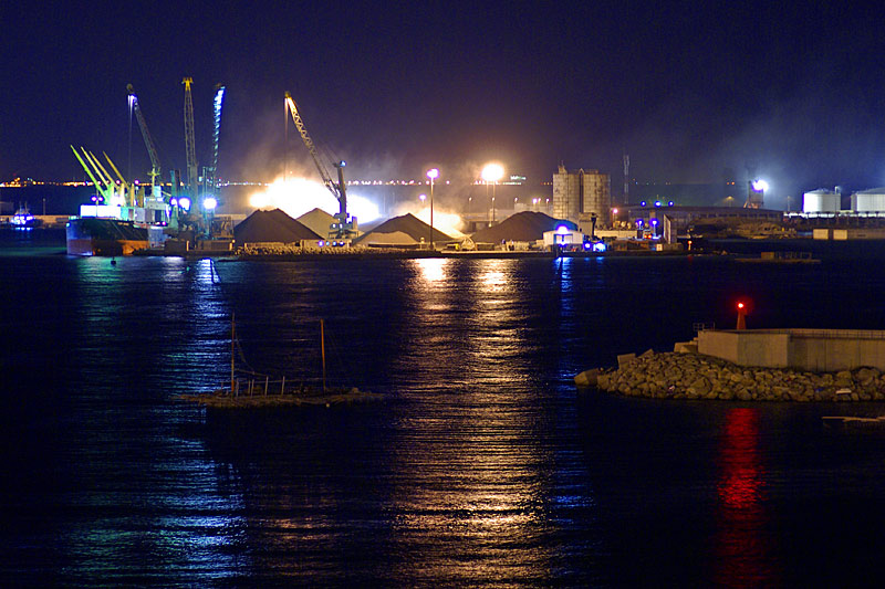 Valencia: Der Hafen bei Nacht