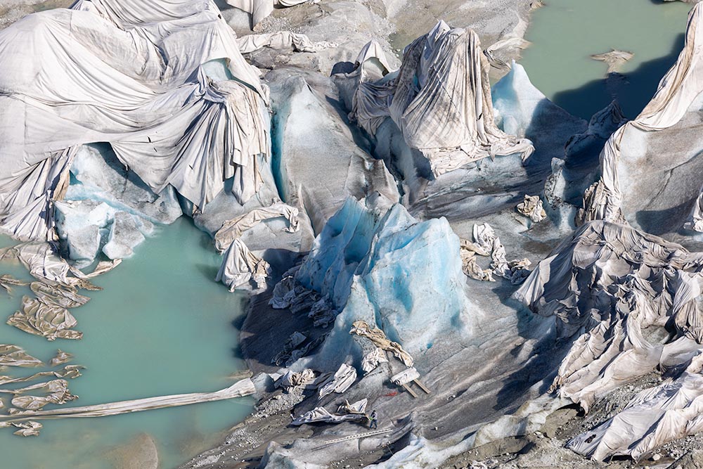 Rhonegletscher: Growth of the proglacial lake, glacier recession by 2023 Rhonegletscher: Growth of the proglacial lake, glacier recession by 2023