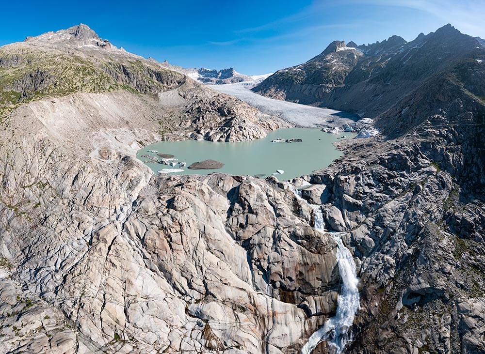 Rhonegletscher: Growth of the proglacial lake, glacier recession by 2023 Rhonegletscher: Growth of the proglacial lake, glacier recession by 2023