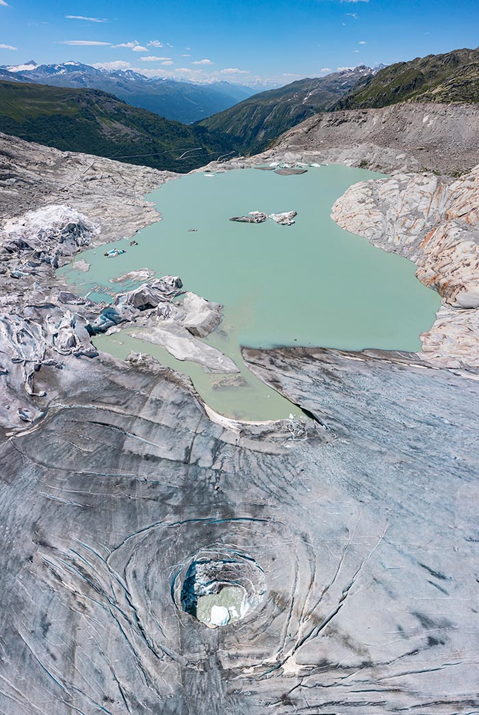 Rhonegletscher: Growth of the proglacial lake, glacier recession by 2023 Rhonegletscher: Growth of the proglacial lake, glacier recession by 2023