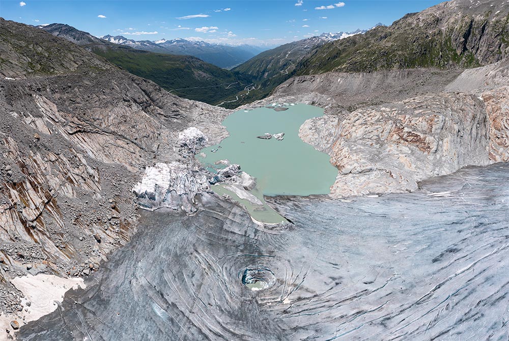 Rhonegletscher: Growth of the proglacial lake, glacier recession by 2023 Rhonegletscher: Growth of the proglacial lake, glacier recession by 2023