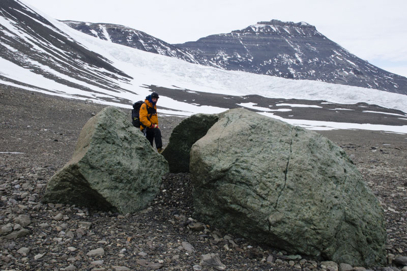 Erratic Valley and Glacier Erratic Valley and Glacier