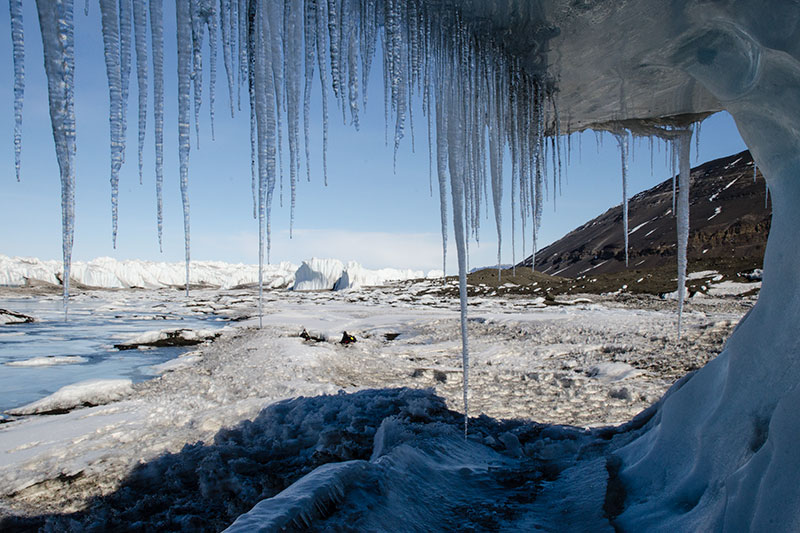 George VI Ice Shelf: lakes and ponds