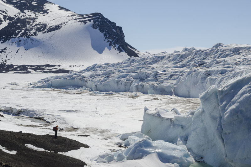 George VI Ice Shelf structures and morphological features