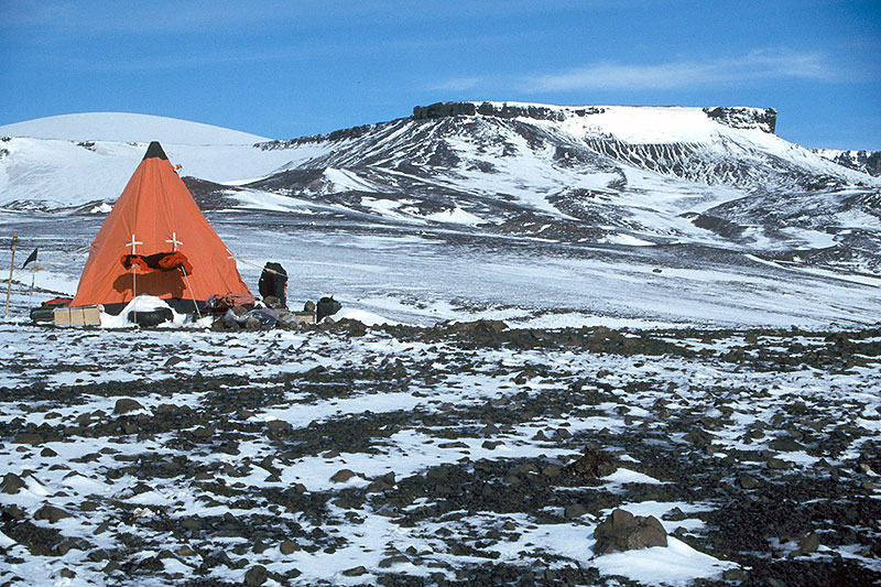 Mesozoic plate margin activity, Antarctic Peninsula