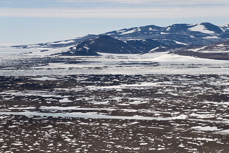 Ice shelf moraines