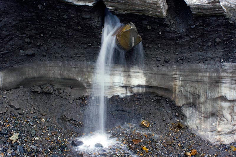 Crusoe Glacier: shapes and colours