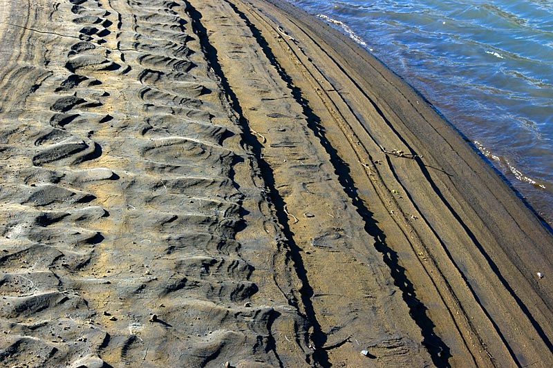 Crusoe Glacier: shapes and colours