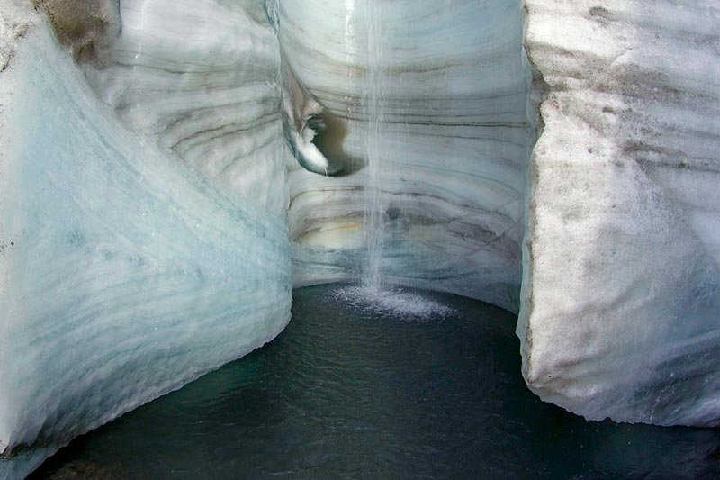 Crusoe Glacier: shapes and colours