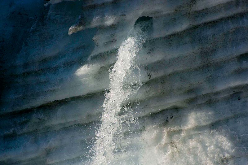 Crusoe Glacier: shapes and colours