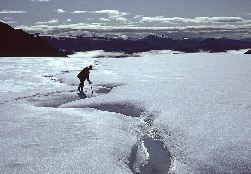 Living and travelling on glaciers