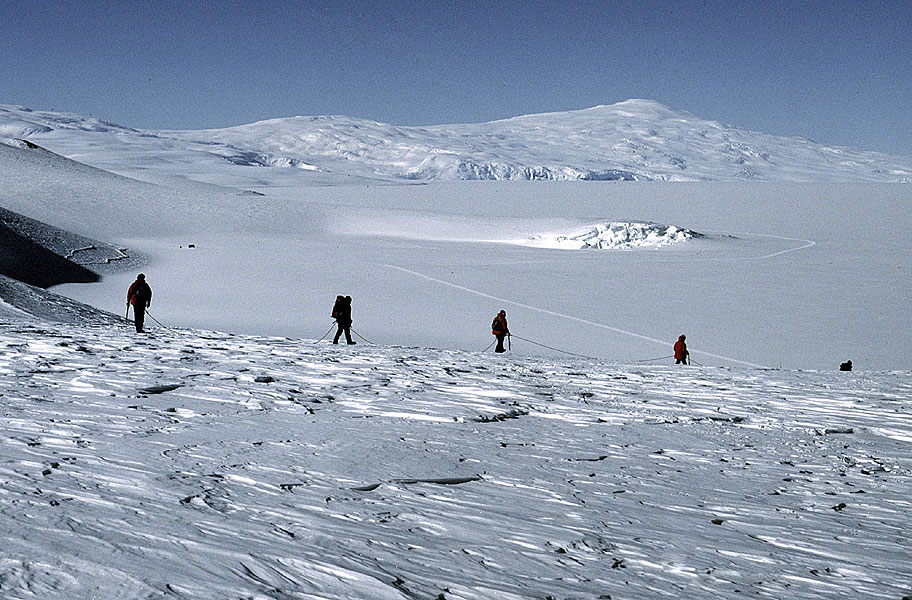 Living and travelling on glaciers