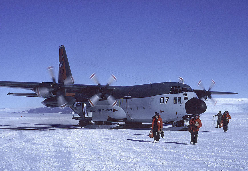 Living and travelling on glaciers