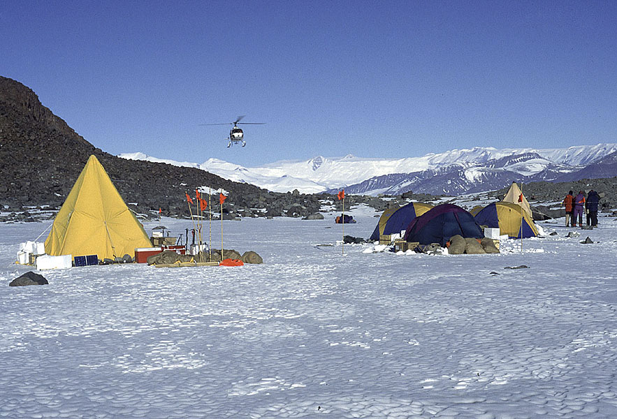 Living and travelling on glaciers