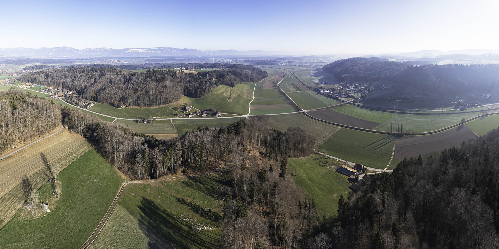 Schmelzwasserrinnen und Schotterterrassen