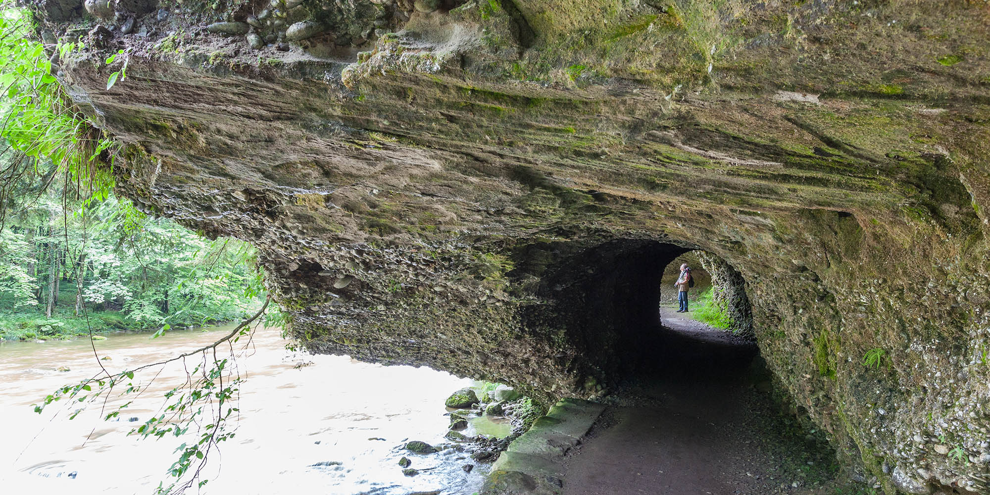 Schmelzwasserrinnen und Schotterterrassen