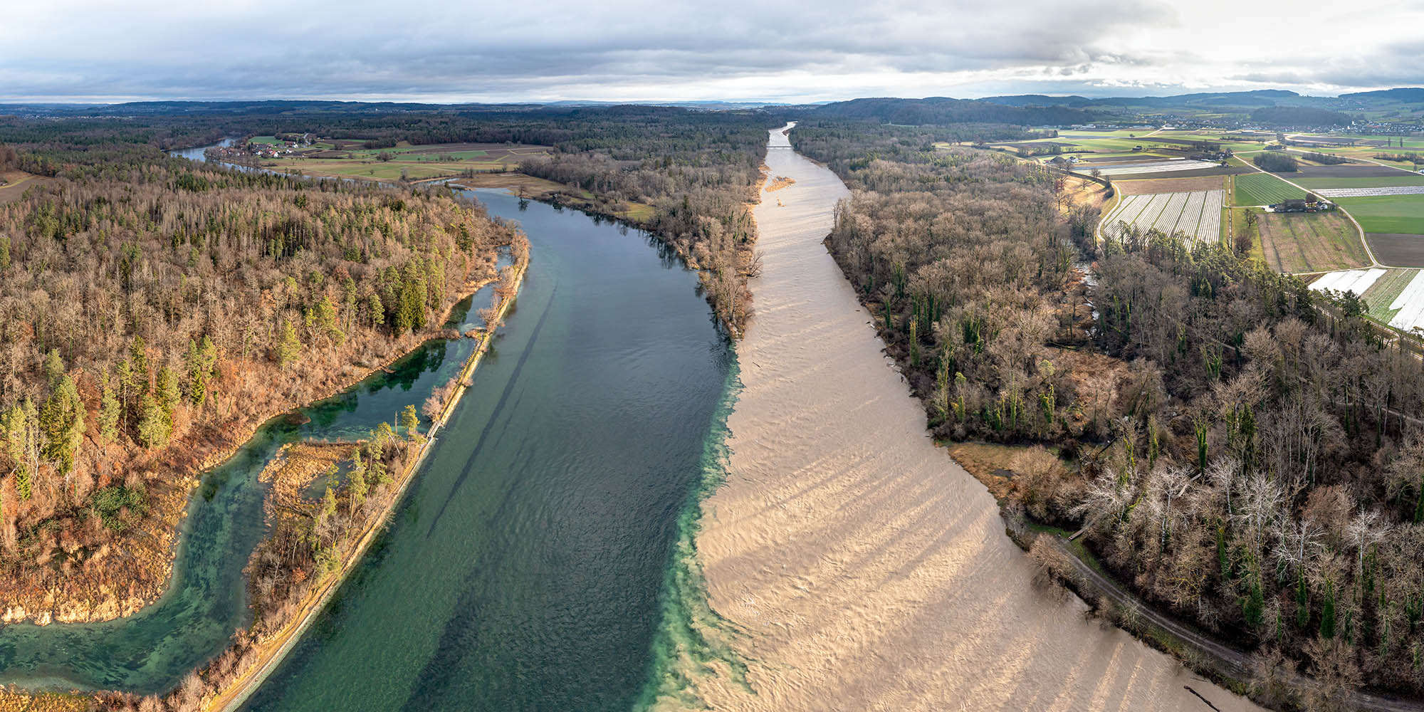 Schmelzwasserrinnen und Schotterterrassen