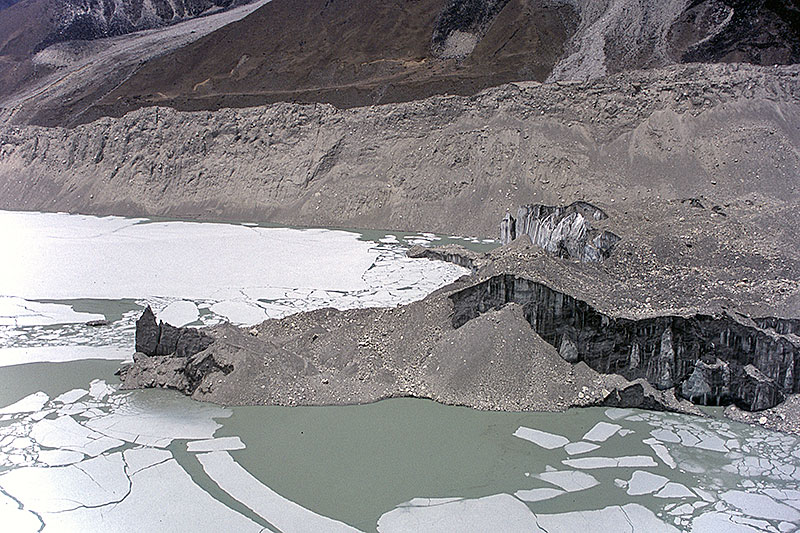 Imja Tsho and moraine dam