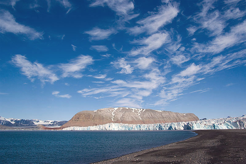 Kongsvegen and Kronebreen