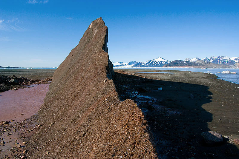 Kongsvegen and Kronebreen