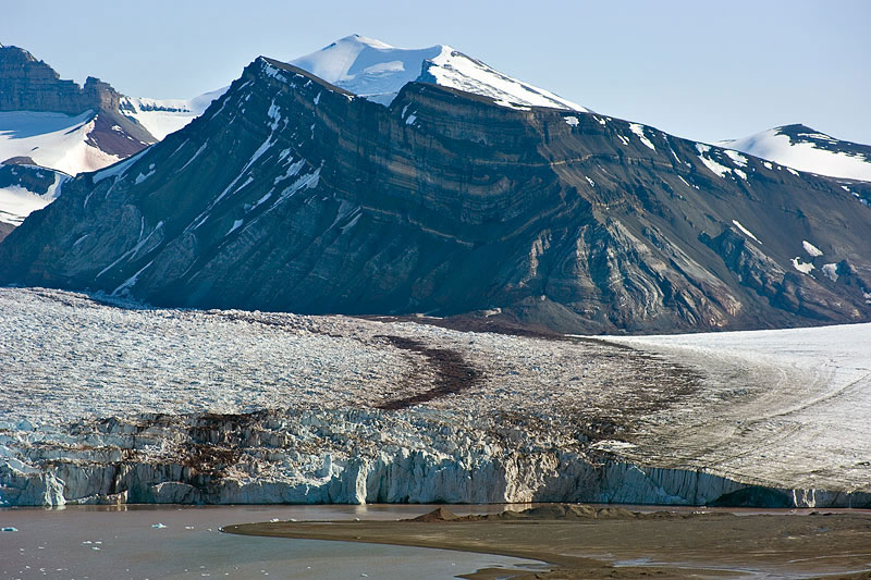 Kongsvegen and Kronebreen