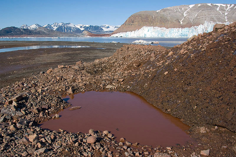 Kongsvegen and Kronebreen