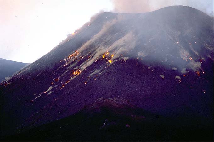 Giugno 2001: Cinque Parossismi Consecutivi del SEC